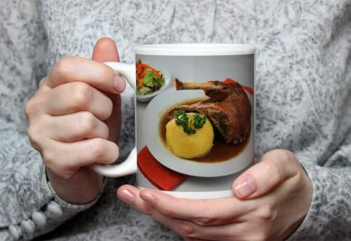 deyoli Motivetasse Putenkeule mit Klößen – ein Festmahl 300ml, aus weißem Keramik/Kaffetasse/Geschenkidee
