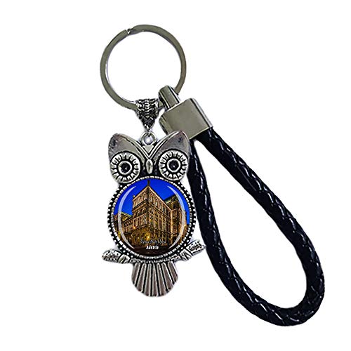 Time Traveler Go Llavero con diseño de búho de la Ópera del Estado de Viena Austria Cover