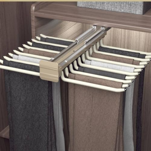 Rail de suspension coulissant réglable pour optimiser un dressing encombré