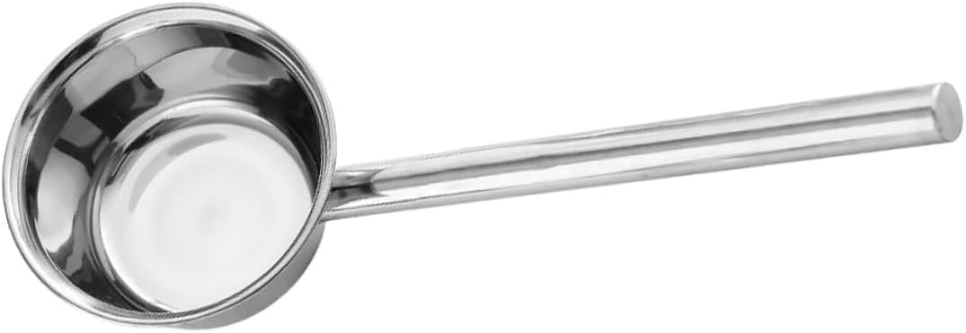 Stainless Steel Water Scoop with Long Handle, Thickened Medium-sized Household Soup Ladle for Kitchen and Bathroom Use, Sturdy Kitchen Utensil for Water and Soup Serving