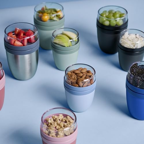 Mepal Müslibecher to go, praktischer Joghurtbecher to go - Unterteilung für Joghurt & Müsli - Geeignet für Gefrierschrank, Mikrowelle & Spülmaschine - 500 ml + 200 ml - Nordic Sage 6