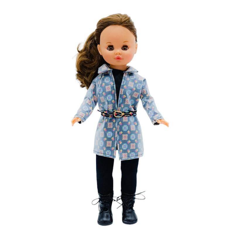 FOLK Muñeca colección Sintra Original 40 cm. 100% Vinilo pantalón, Camiseta y Chaqueta Chubasquero de diseño edición Especial Limitada. Fabricada en España