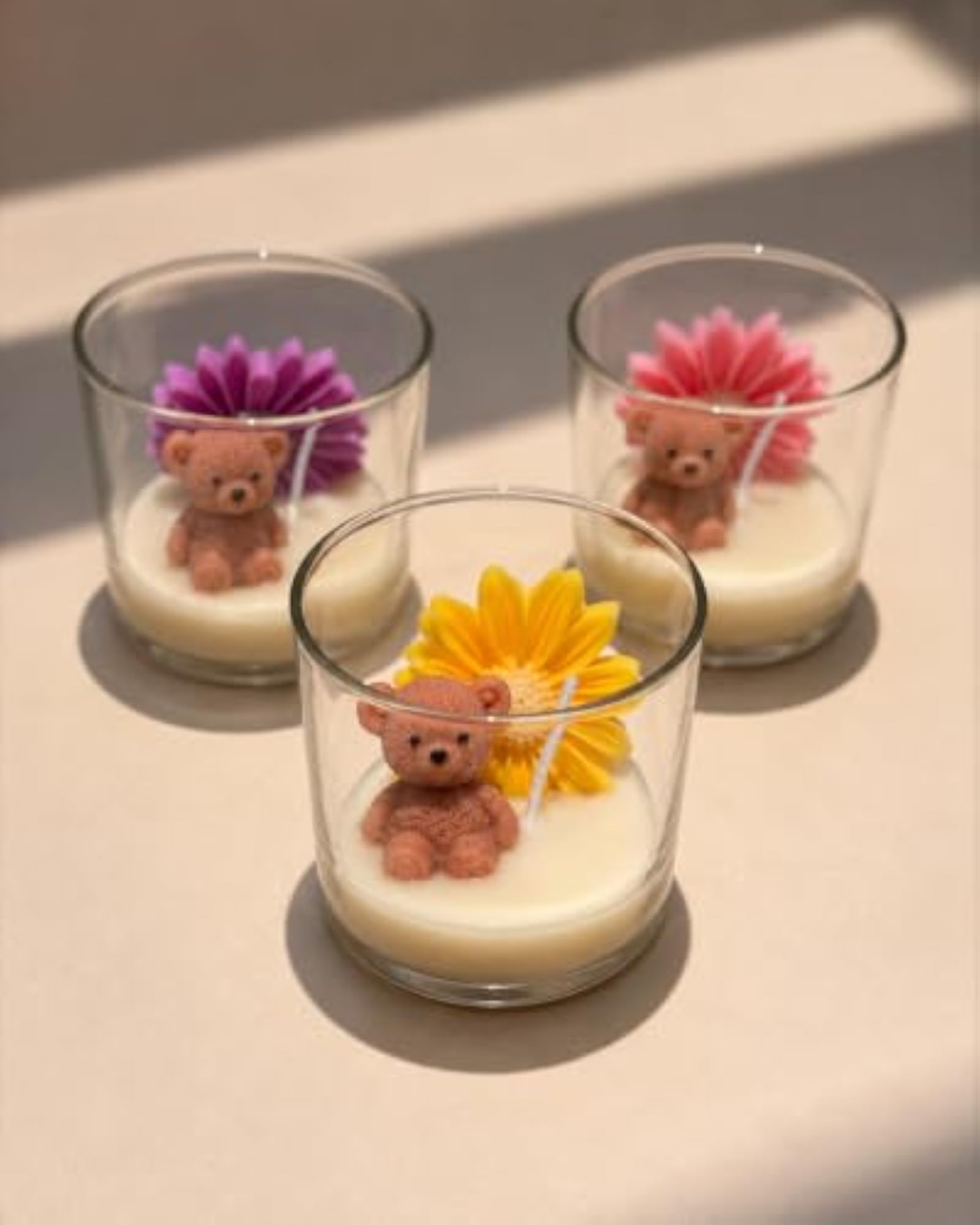 Teddy Bear Daisyflower Candle in Glass Jar