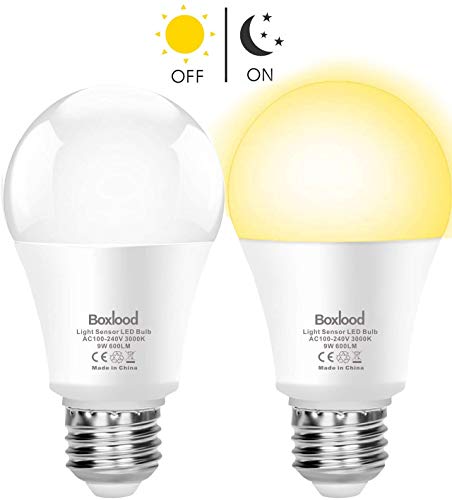 Bombillas Sensor Crepuscular, Boxlood Bombillas LED Sensor, 9W E27 Auto Encendido/Apagado, Lámpara de Lluminación Exterior/Interior, Para Camino Jardín Pasillo, Blanco Cálido 3000K, 2 Unidades