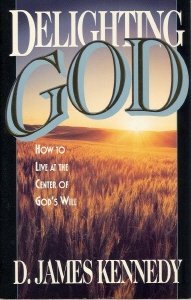 Paperback Delighting God: How to Live at the Center of God's Will Book