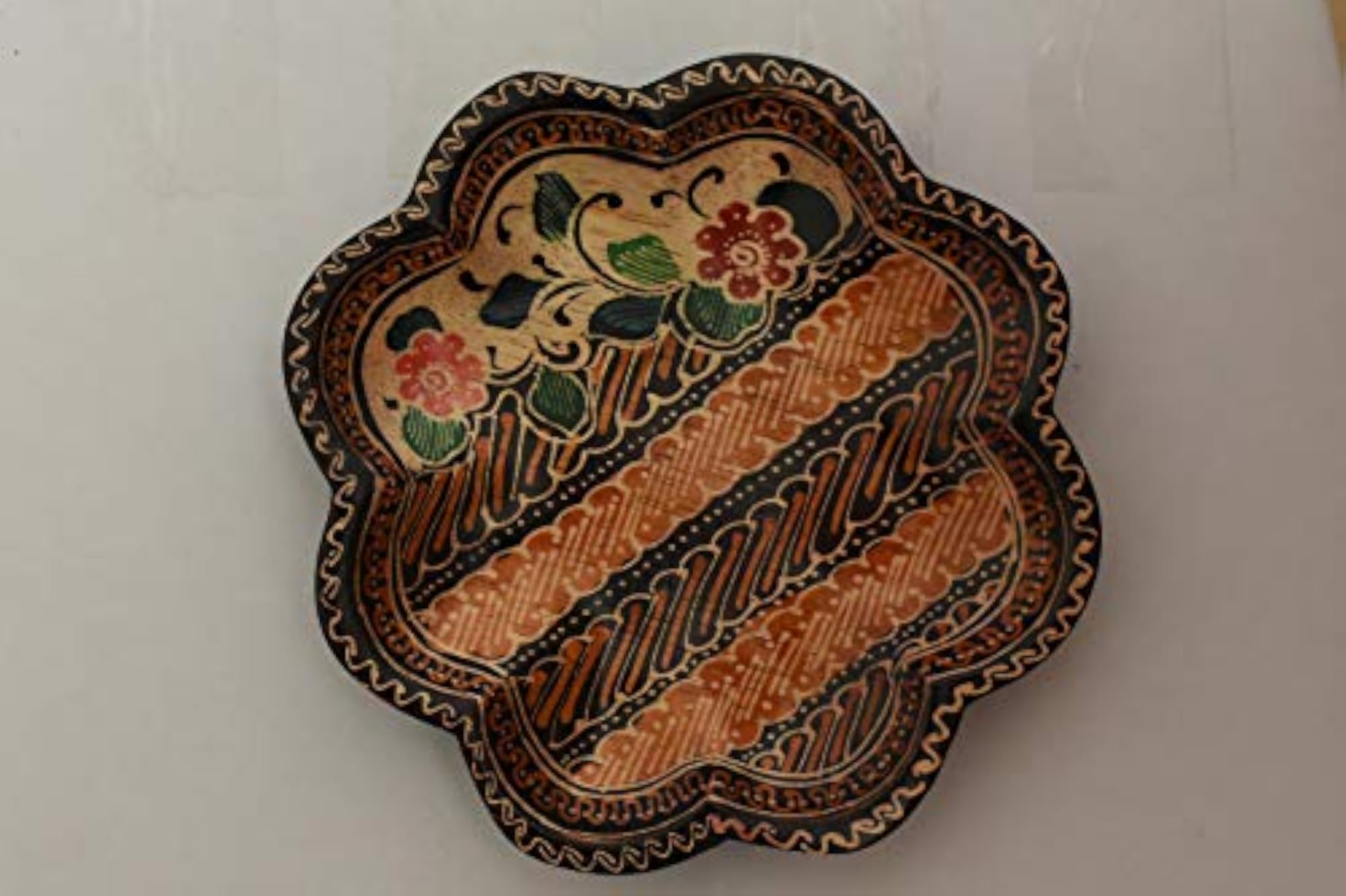 Handcrafted Brown Leaf Batik Printed Decorative Plate