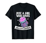 La divertida foto de medusas con los corazones es genial para una mujer, una madre o una hija como regalo de cumpleaños o Navidad. Juega con tu hermoso disfraz de medusa y demuestra que eres un amante de las medusas azules.