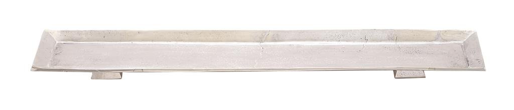 Deco 79 Contemporary Aluminum Rectangle Tray, 35" x 7" x 2", Silver