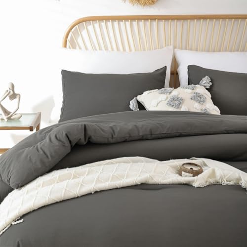 Image of ROSGONIA Oversized King Comforter 120x120, 3pcs Super King Comforter (1 Dark Gray Comforter & 2 Pillowcases) Lightweight Warm Bedding Blanket Quilt