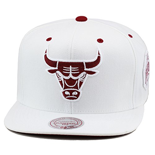 Mitchell & Ness Chicago Bulls Snapback Hat Cap White/Maroon