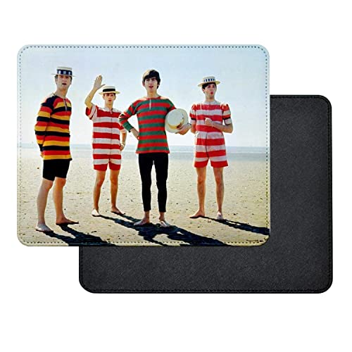 Tapis de Souris Aspect Cuir The Beatles A la Plage Rock Pop Vintage Photo 70’s – 22 x 18 cm - Les Beatles, Paul McCartney, John Lennon, RIngo Starr, George Harrison Tapis de Souris Aspect Cuir The Beatles A la Plage Rock Pop Vintage Photo 70's - 22 x 18 cm – Image 3