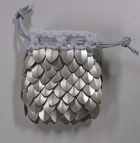 Scalemail Dice Bag in knitted Dragonhide Armor- Paladin