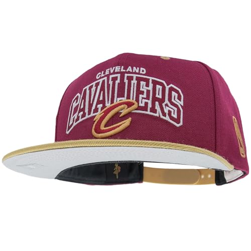 Mitchell & Ness Team Arch Snapback (NBA/HWC) - Cleveland Cavaliers (Bourgogne/Or)