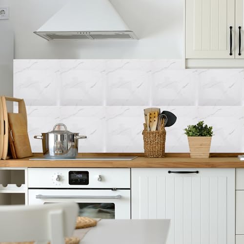 Baldosas adhesivas efecto mármol ideales para cocinas luminosas 7