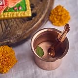 Diseño tradicional: inspirado en kamandal, chembu, y tambi, que refleja la rica herencia de las tradiciones indias de la pooja.