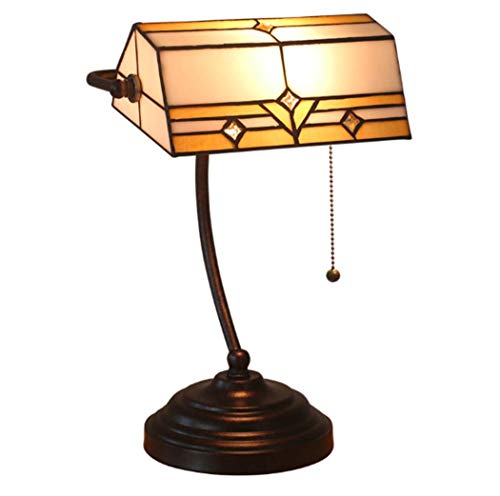 Lampe de bureau de style antique pour réduire la fatigue visuelle lors de l'étude