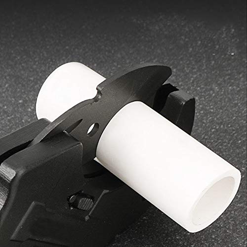 Coupe-tube PVC 75mm à cliquet pour éviter l'effort de sciage
