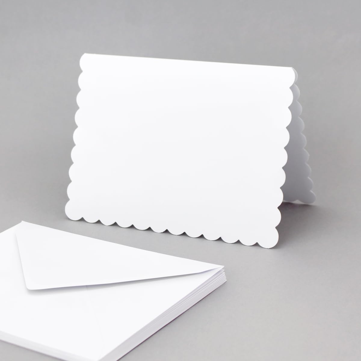 Katy Sue 30 White Scalloped Edge Cards & Matching Envelopes Sized at 150 x 203mm (6 x 8 inch)