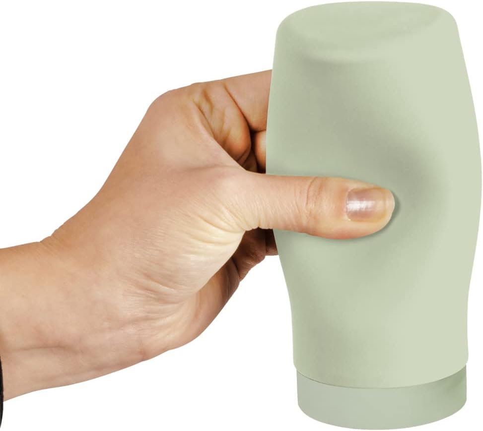 WENKO Easy Squeeze Dish Soap Dispenser for Kitchen Sink, Squeeze Bottle for Washing Up Liquid and Hand Soap, Round refillable Plastic Bottles, Easy to Fill and to use, 8.5 oz, Light Green