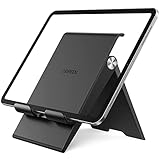 Soporte Movil Mesa Plegable y Portátil: El atril movil mesa UGREEN es plegable, por lo que puede llevarlo fácilmente en su bolso cuando vaya los fines de semana o de viaje. no ocupa espacio y puede llevarlo fácilmente.