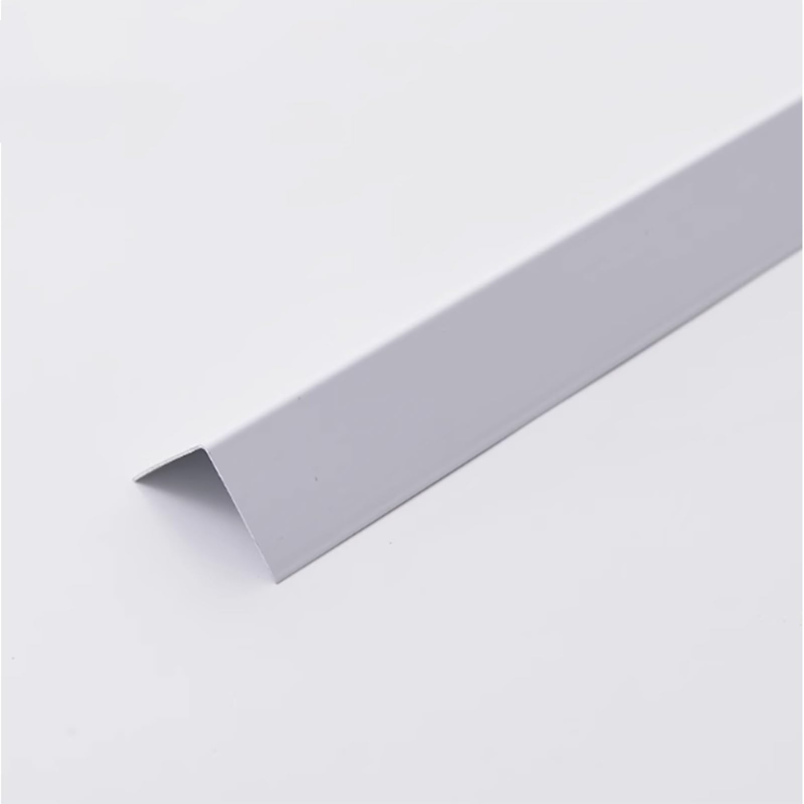 Protections adhésives imperméables pour sécuriser la chambre des enfants