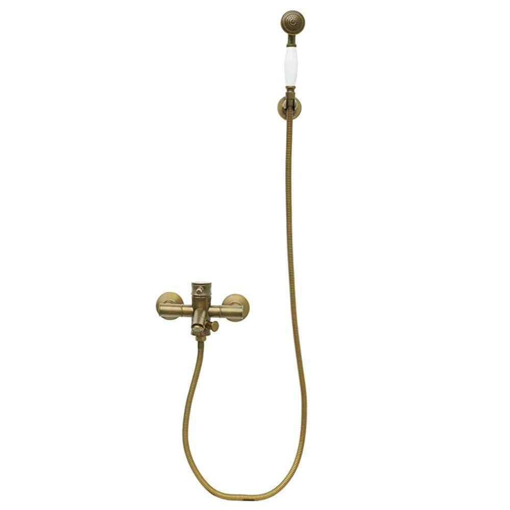 Robinet de baignoire classique pour une salle de bain rétro et relaxante