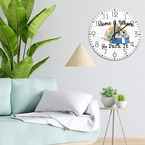Horloge murale en bois à quartz silencieuse style camping aventure - 5