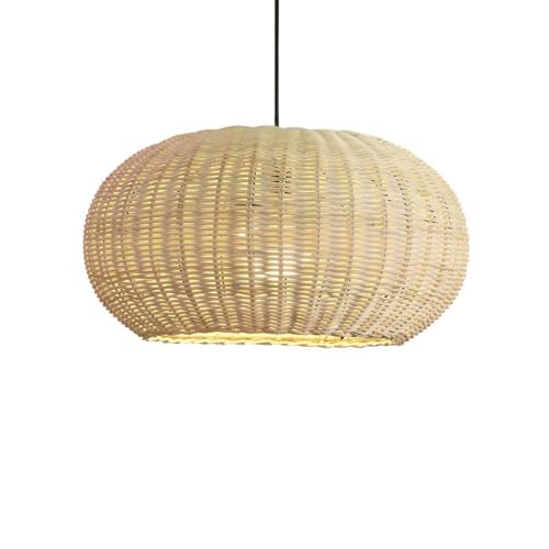 Suspension style campagnard en rotin pour corriger un éclairage trop agressif