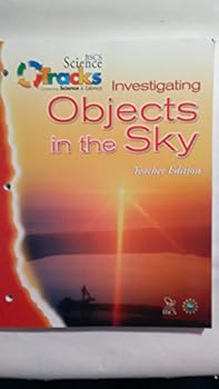 Paperback Investigating Objects in the Sky (Bscs Science Tracks: Connecting Science and Literacy) Book