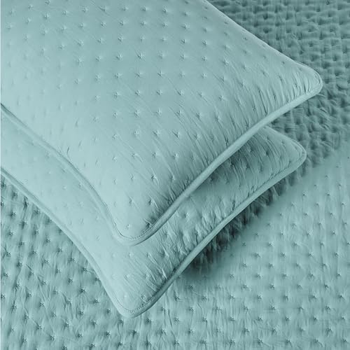 Image of Amazon Basics Brushed Microfiber Quilt Set, Extra Soft with Natural Texture, 3-Piece, Queen /Full, Blue