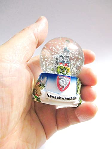 Bayern Schneekugel Mit Trachtenpaar - Bavaria Souvenir 4,5cm Kugel Germany Geschenk