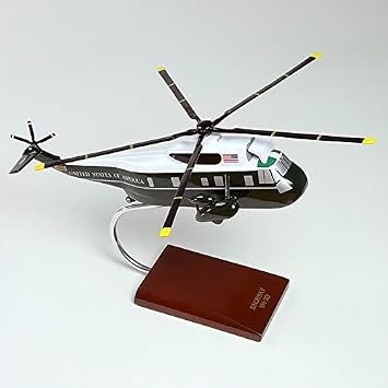 Sikorsky VH-3D Sea King Marines Presidential Helicopter Desktop Display Airplane Model Scale 1/48