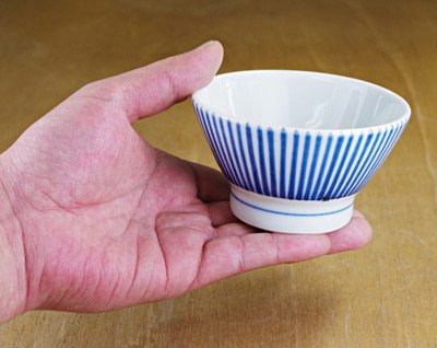 Amazon | 砥部焼 梅山窯 こども茶碗（十草） | 梅山窯 | 飯碗