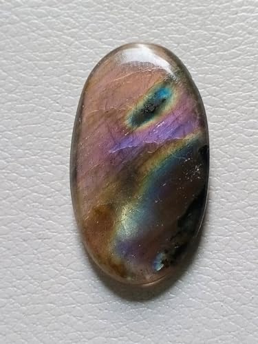 Cabochon en labradorite violette naturelle 36x20mm pour création de bijoux
