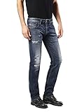 Merkmale: Modell: Safado 0860K Schnitt: Regular Slim-Straight Material: 96 % Baumwolle / 3 % Polyester / 1 % Elasthan Details: Edle Five-Pocket-Jeans von Diesel Knopfleiste mit 4 logogeprägten Knöpfen zu schließen Super Qualität, tolle Passform Am Münzgeldfach und über der rechten Gesäßtasche das Logopatch Alle Nieten haben die Diesel Logoprägung