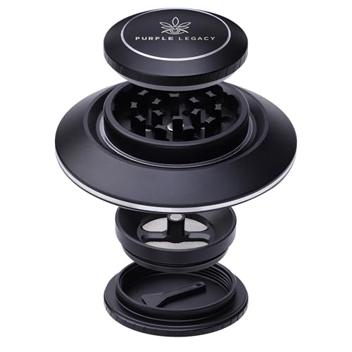PURPLE LEGACY® Galactic Grinder - Premium Set im UFO-Design, Scharfe Zähne, für Kräuter und Gewürze, Küchenzubehör, Aus Aluminium, Magnetdeckel, ø 63 mm, 4-Teilig Grinder Set Kräutermühle PURPLE LEGACY® Galactic Grinder - Premium Set im UFO-Design, Scharfe Zähne, für Kräuter und Gewürze, Küchenzubehör, Aus Aluminium, Magnetdeckel, ø 63 mm, 4-Teilig Grinder Set Kräutermühle