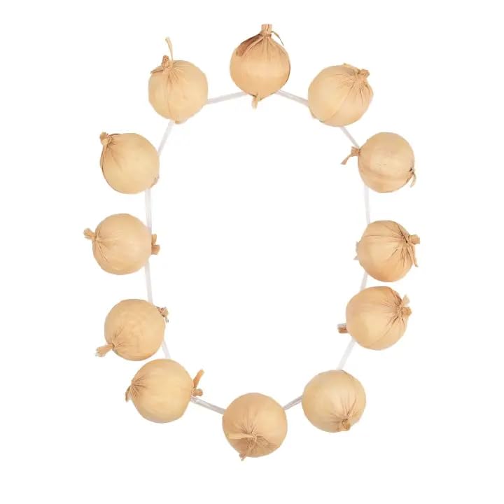 JUFYVO Artificial Garlic Garland Necklace Faux Garlic String Wreath Prop Realistic Fake Garlic Bunch Plastic Dress-Up Accessories Simulation Cosplay Decoration for Adults Party