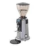 macap Sitzt quadratisch in der Mitte des Automatikbereichs. Mit der Bequemlichkeit eines digitalen Programmierers können Sie bei jeder Lieferung die perfekte Kaffeemenge garantieren. Kein Raten und kein Abfall.