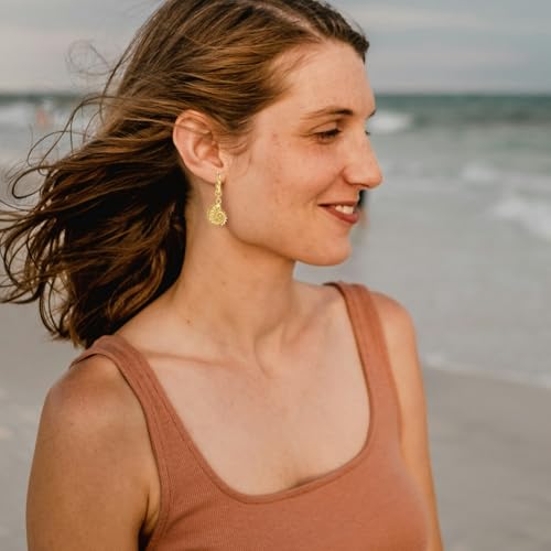 4 Pairs Beach Gold Earrings for Women, Trendy Shell/Starfish/Pearl/Conch Beachy Jewelry Huggie Hoop Earrings3