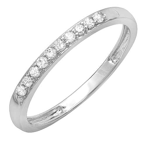 Imagen de Anillo apilable de oro de 10 quilates con diamantes redondos de 0