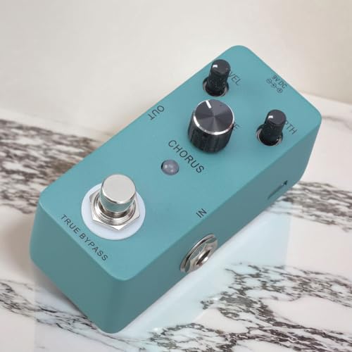 Pédale chorus analogique guitare dotée d'une commande de profondeur précise