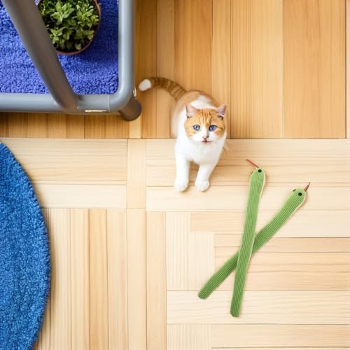 Serpiente de peluche articulada para el juego diario de gatos y cachorros en el salón 6