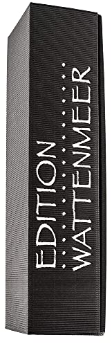 Edition Wattenmeer, Motiv: Glockenturm Baltrum, Weißburgunder aus Rheinhessen in Gravur-Flasche, INKLUSIVE geschmackvoller Geschenkverpackung.