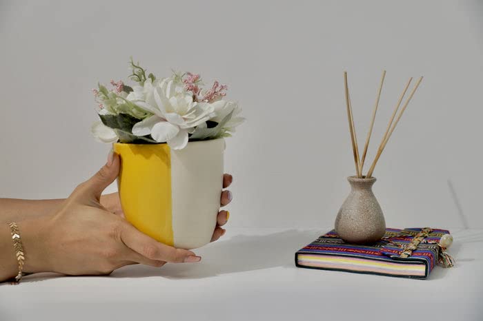ENLIVE HOMES Daffodil Handcraft Ceramic Planter with Drainage Hole and Saucer - Decorative Indoor/Outdoor Pot for Plants - Rustic Modern Finish - 11 CM Diameter x 11 CM Height - Yellow and Off White