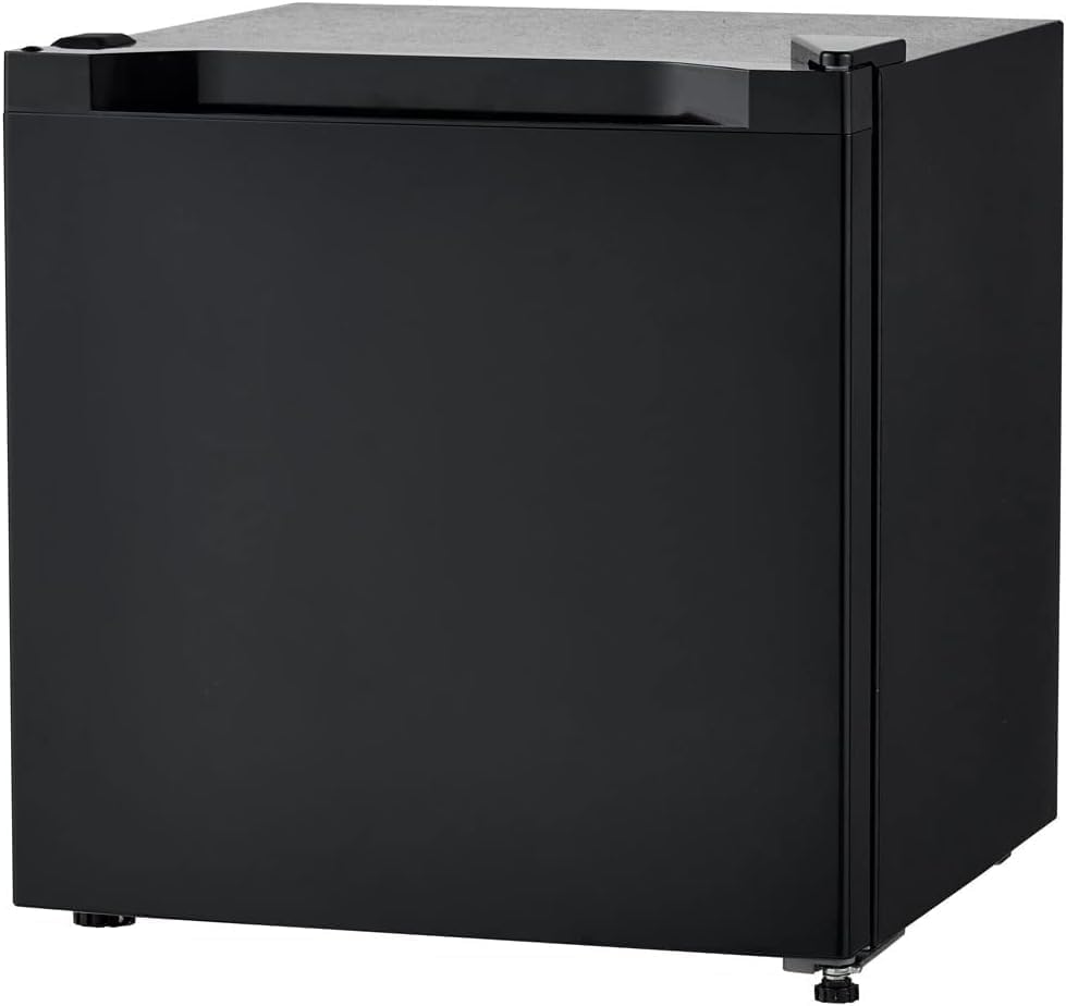 Amazon.co.jp: 冷凍庫 31L ブラック 幅47cm 直冷式 1ドア 右開き 新