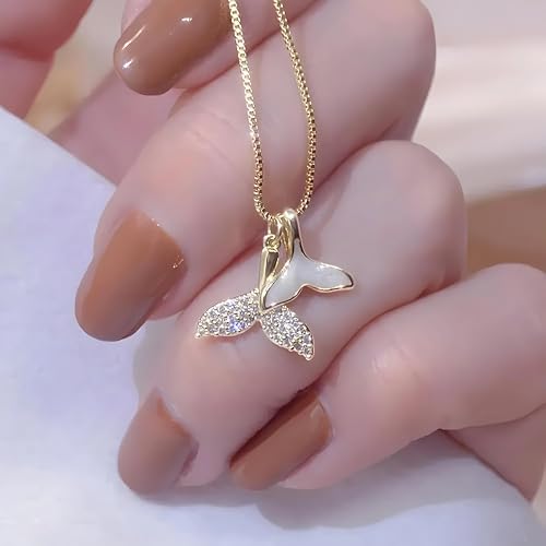 Collier plaqué or qui ne ternit pas avec nœud en zircon brillant