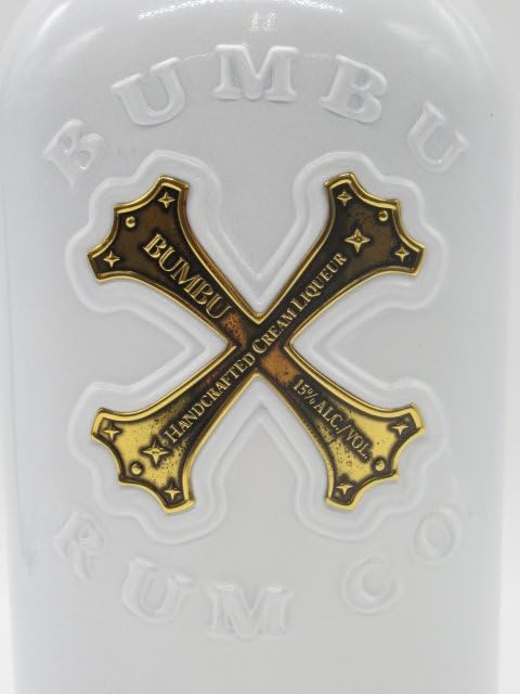 Amazon.co.jp: バンブー クリーム ラム リキュール 15度 700ml : 食品