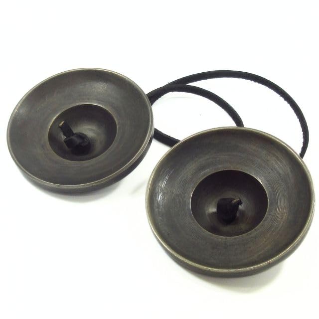 【未使用品】　ティンシャ　チベタンベル　黒染め　ネパール製　ヨガ　大きめ Amazon | ティンシャ チベタンベル ヨガ 浄化 チベット ベル 直径約