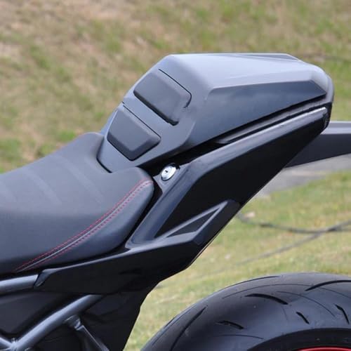 Bosse selle Suzuki GSX-8T carbone : sublimez vos sorties moto en configuration solo