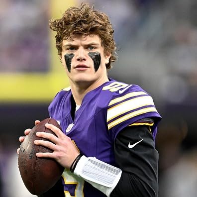 Vikings QB options, no faith for a solution on gun violence & Jamie Yuccas Podcast Por  arte de portada